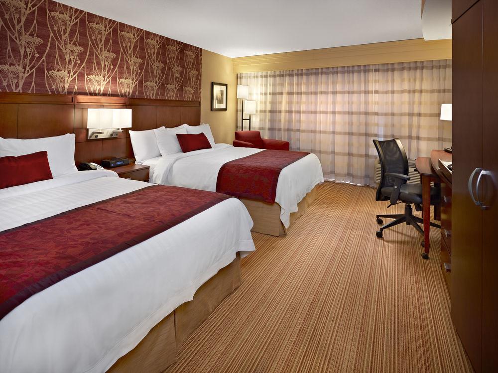 Courtyard By Marriott Edmonton West Hotel Ngoại thất bức ảnh