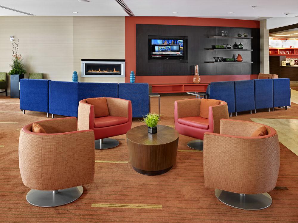 Courtyard By Marriott Edmonton West Hotel Ngoại thất bức ảnh