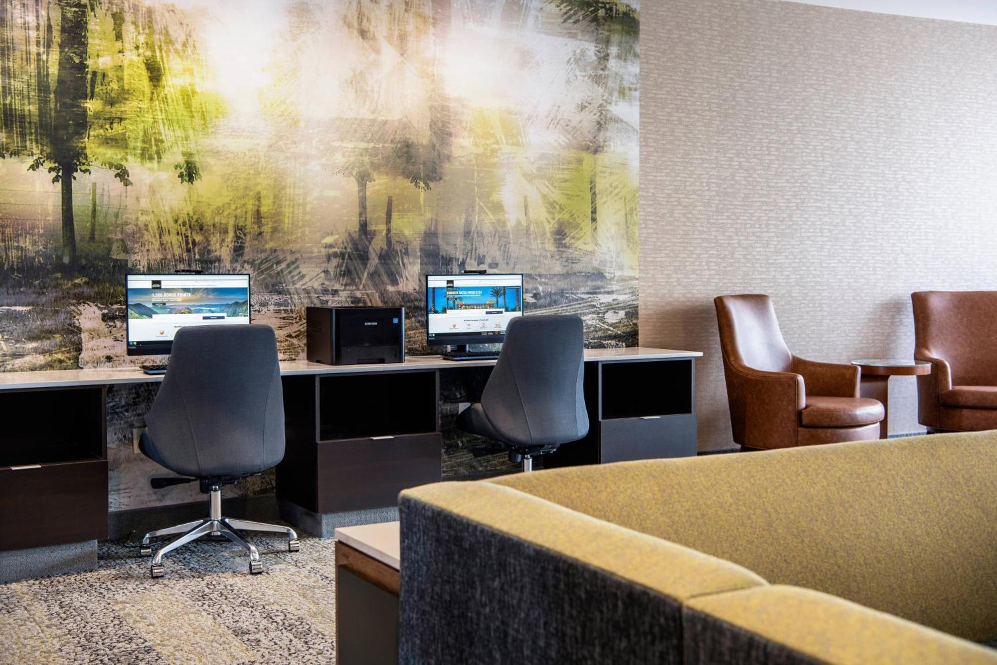 Courtyard By Marriott Edmonton West Hotel Ngoại thất bức ảnh