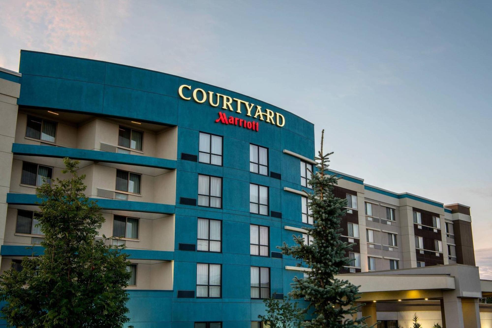 Courtyard By Marriott Edmonton West Hotel Ngoại thất bức ảnh