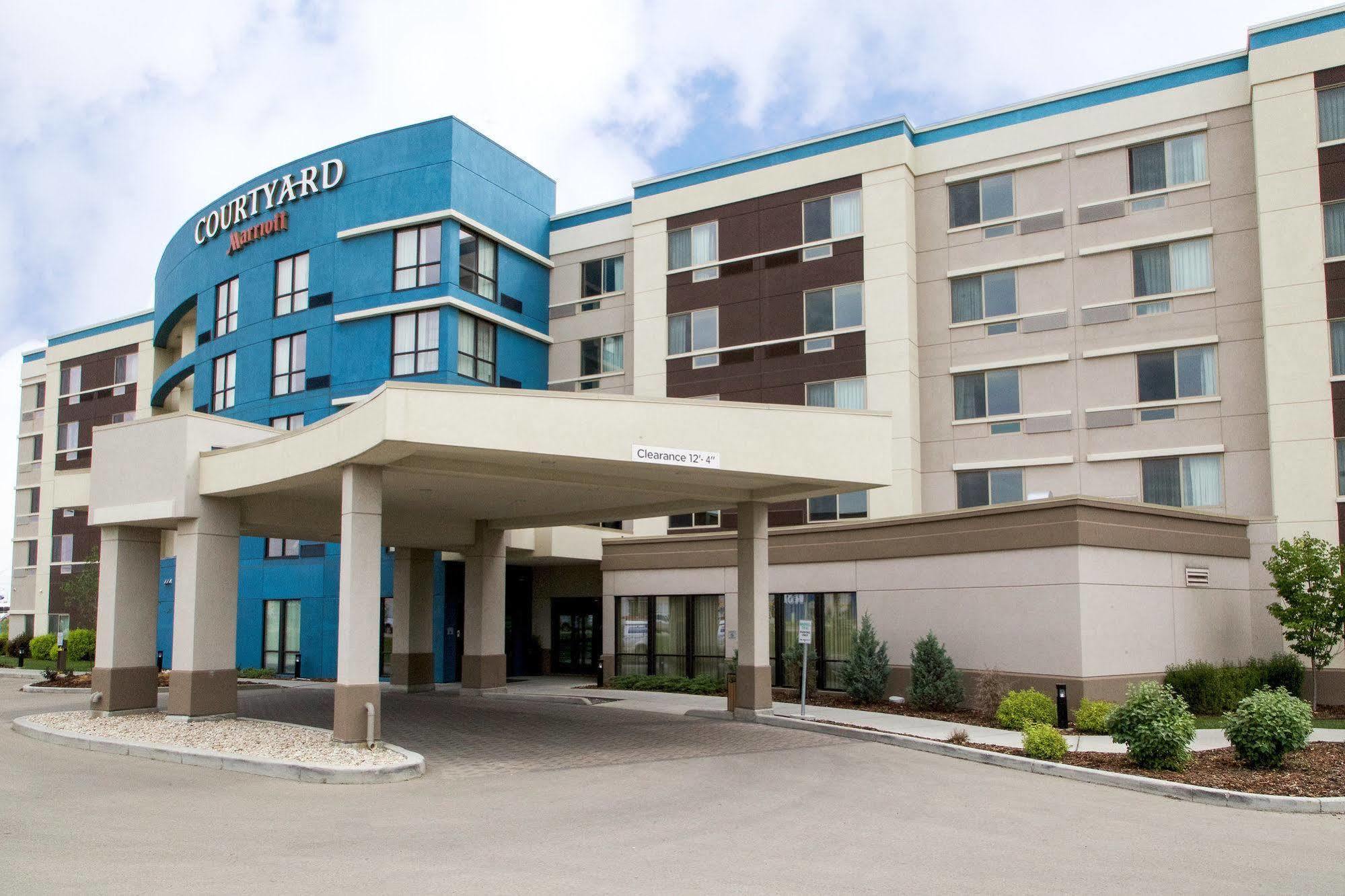 Courtyard By Marriott Edmonton West Hotel Ngoại thất bức ảnh