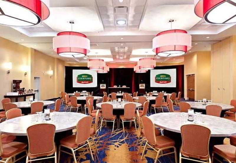 Courtyard By Marriott Edmonton West Hotel Ngoại thất bức ảnh