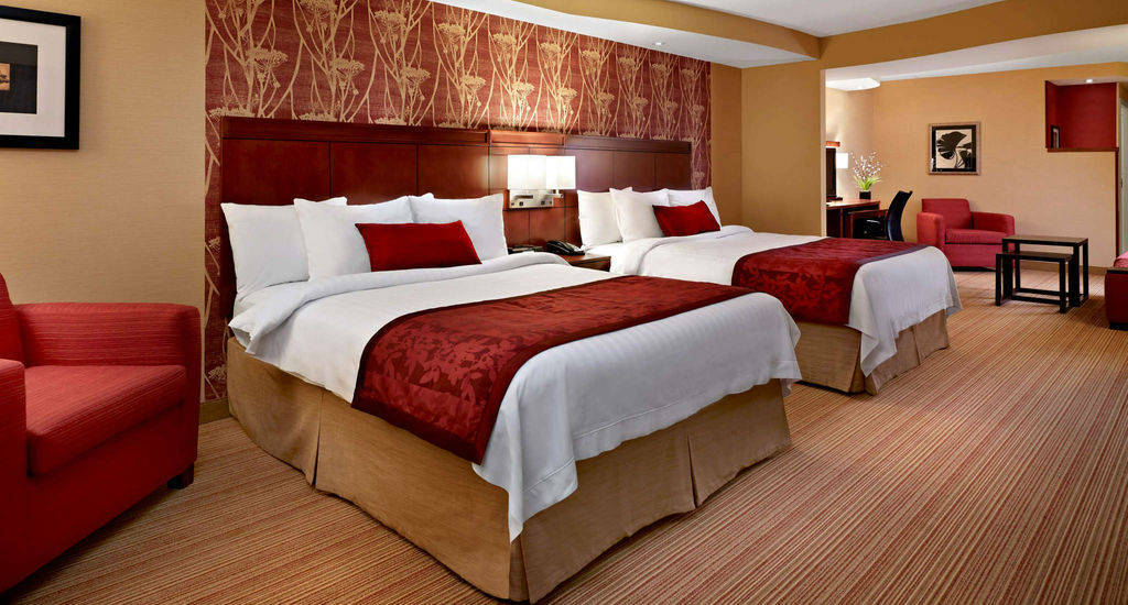 Courtyard By Marriott Edmonton West Hotel Ngoại thất bức ảnh